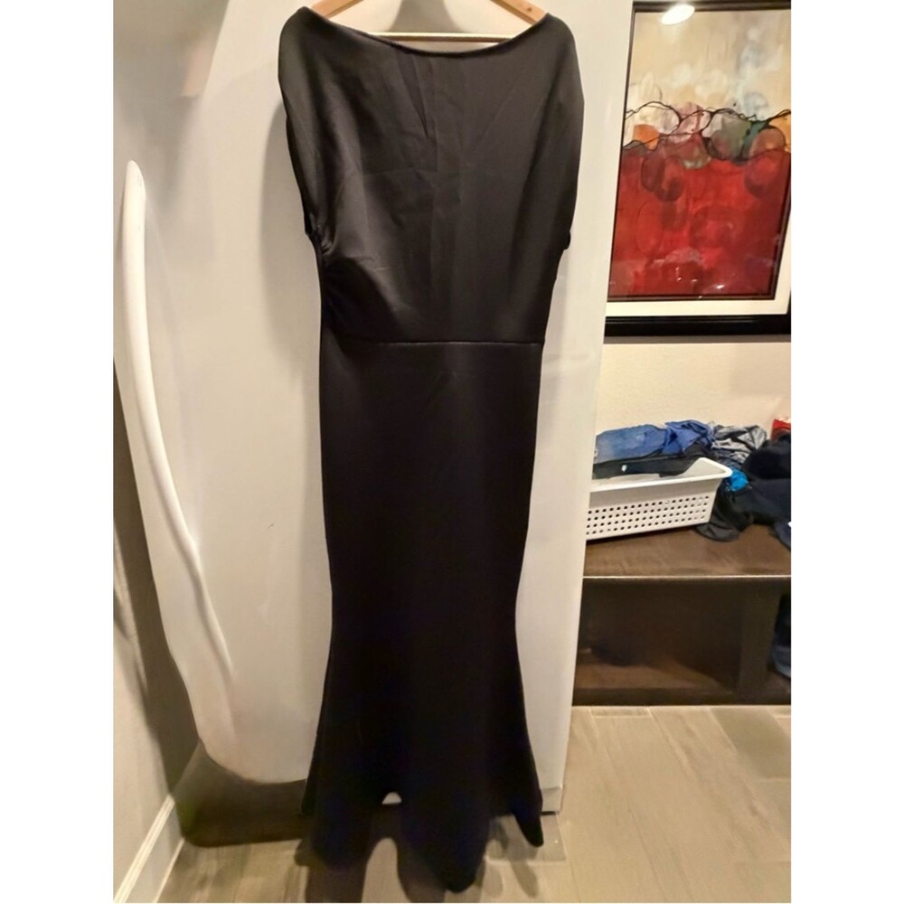Elegant Black Evening Gown - Classic Formal Dress Heavy Scuba Material S PTP 17